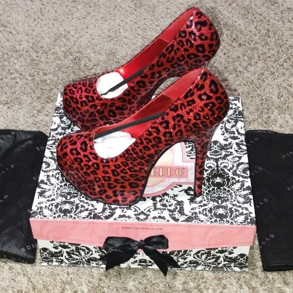 Women's NIB Bordello Red/Black cheetah Stiletto's Size 8 NEW/Great for Halloween - Picture 1 of 16